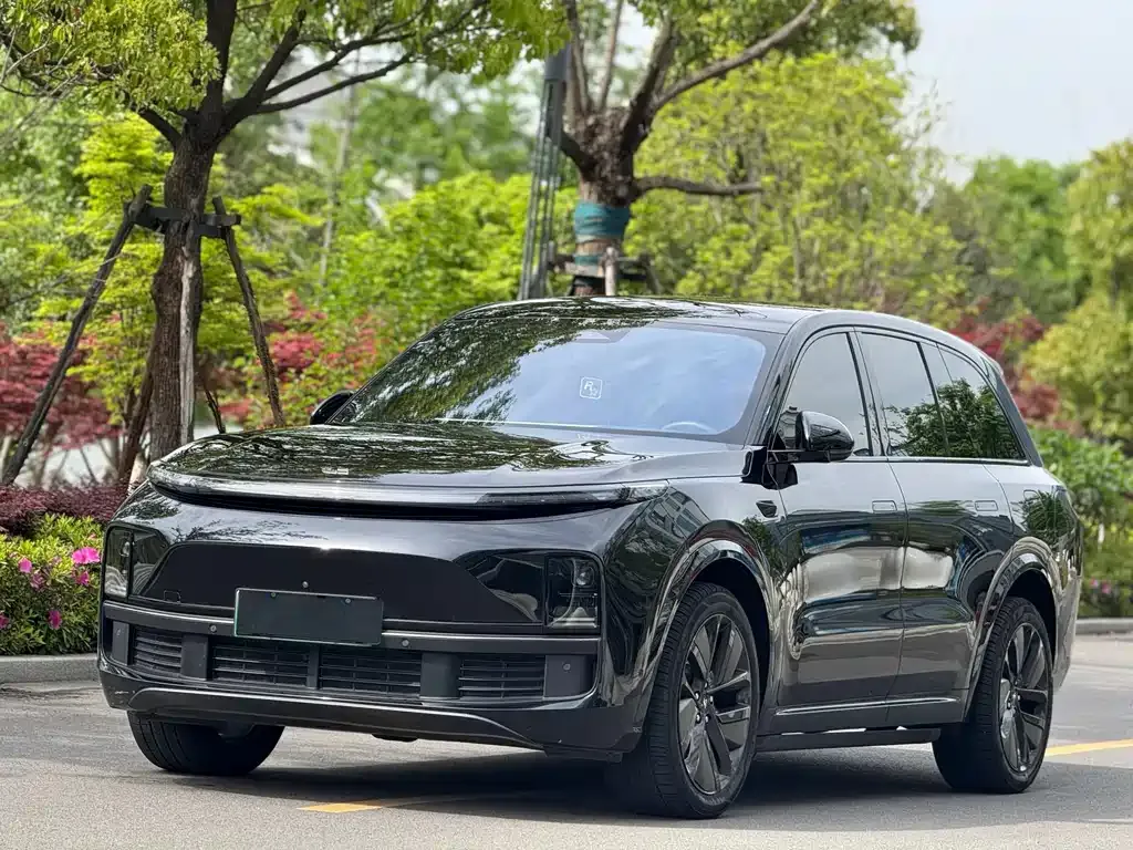Li Auto L8