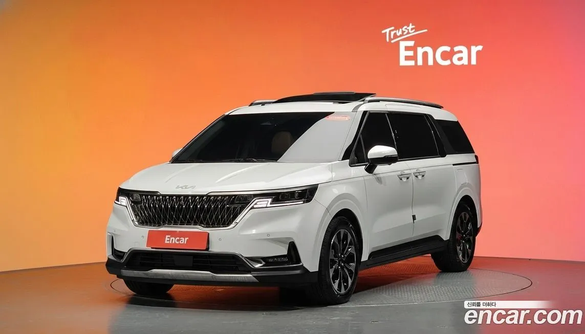 Kia Carnival — фото 1