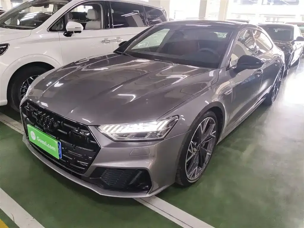 Audi A7L — фото 1