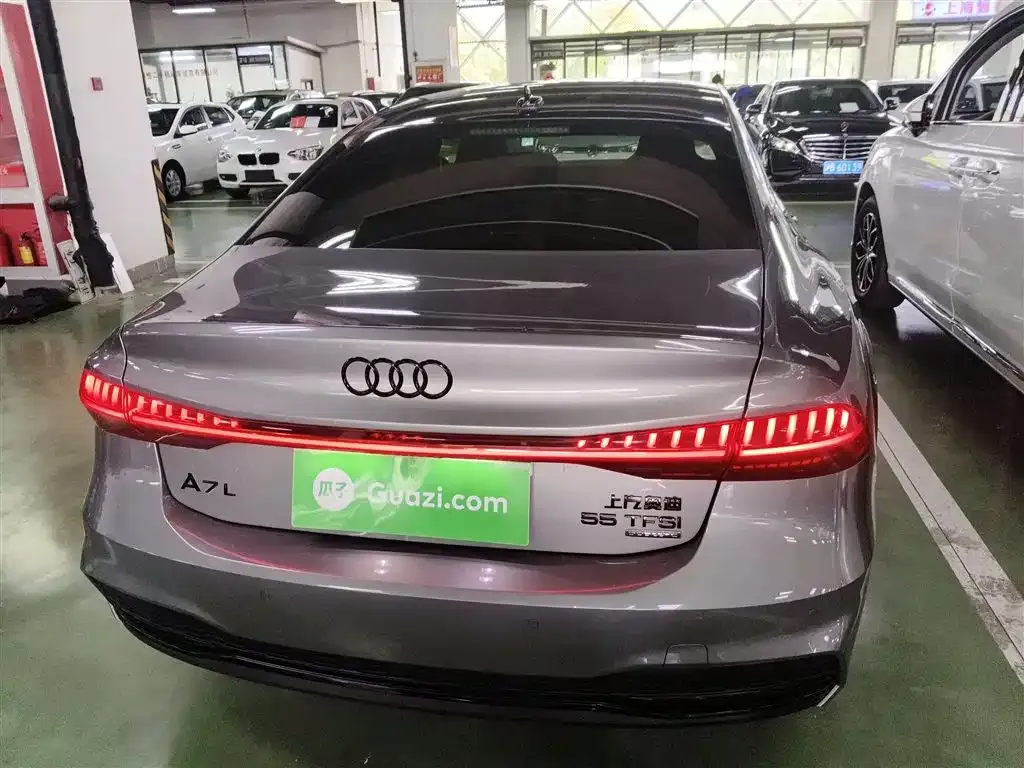 Audi A7L — фото 5