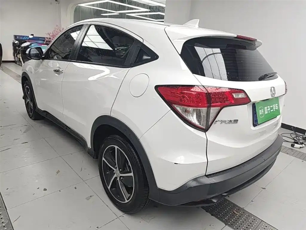 Honda Vezel — фото 4