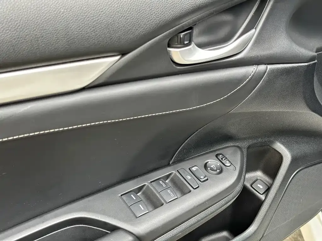 Honda Civic — фото 7