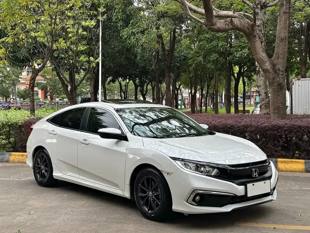 Honda Civic — фото 10