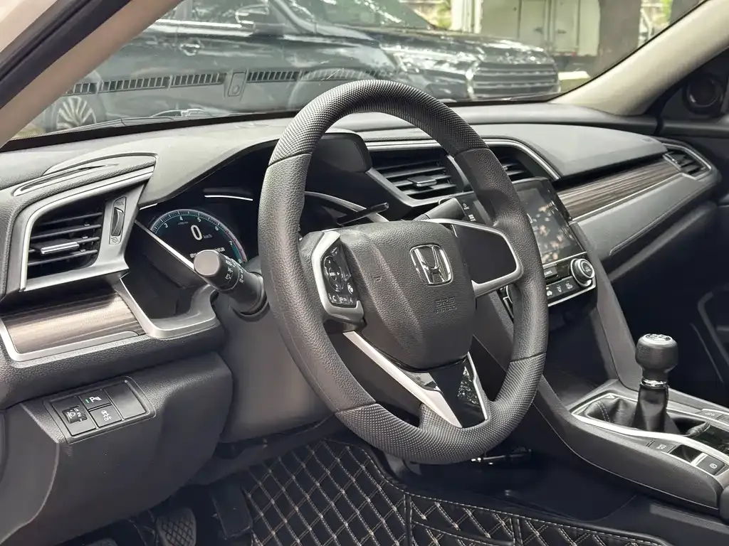 Honda Civic — фото 4