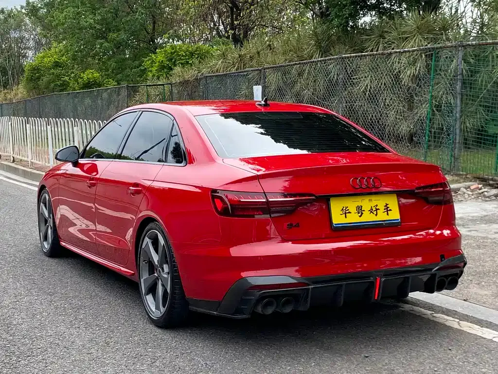 Audi S4 — фото 10