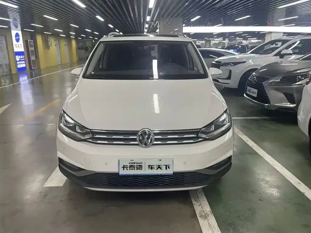 Volkswagen Touran 2021 из CN, фото 8