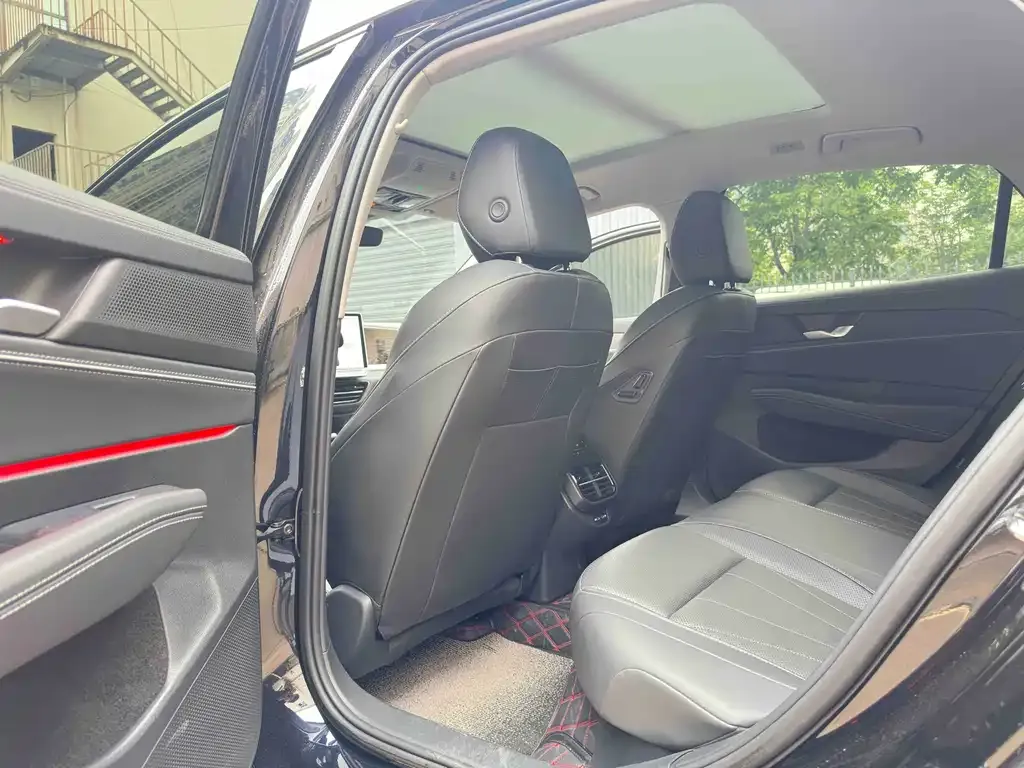 Volkswagen Passat — фото 5