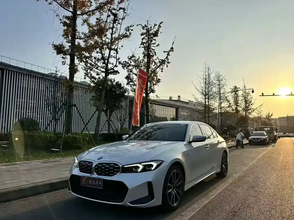 BMW 3 Series — фото 1