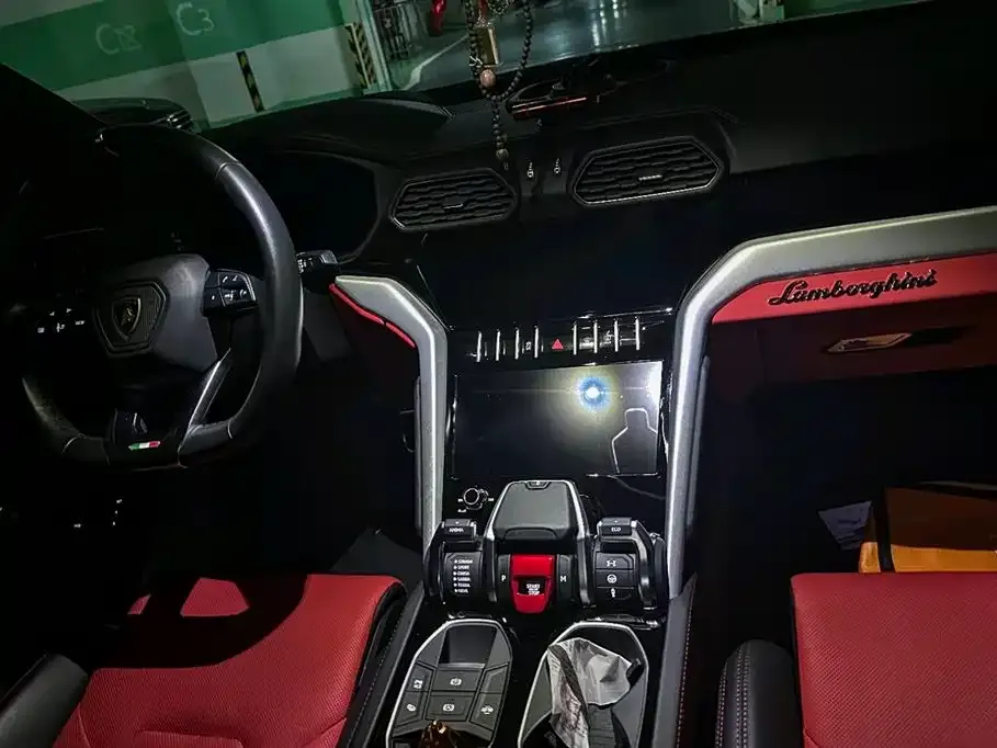 Lamborghini Urus — фото 8