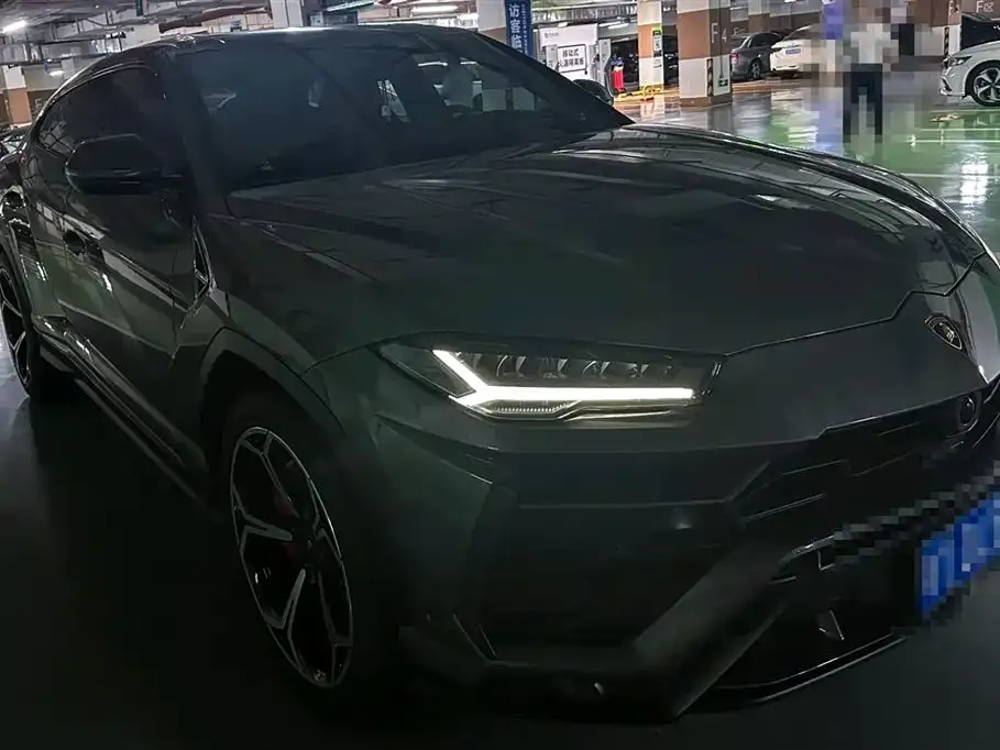 Lamborghini Urus — фото 2