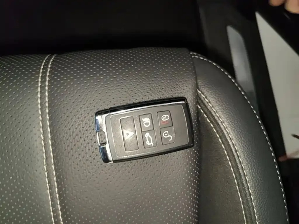 Land Rover Velar 2021 из CN, фото 2