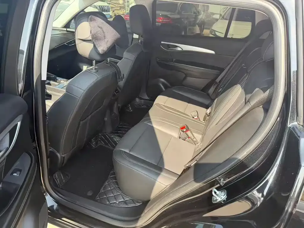 Buick Envision Plus — фото 9