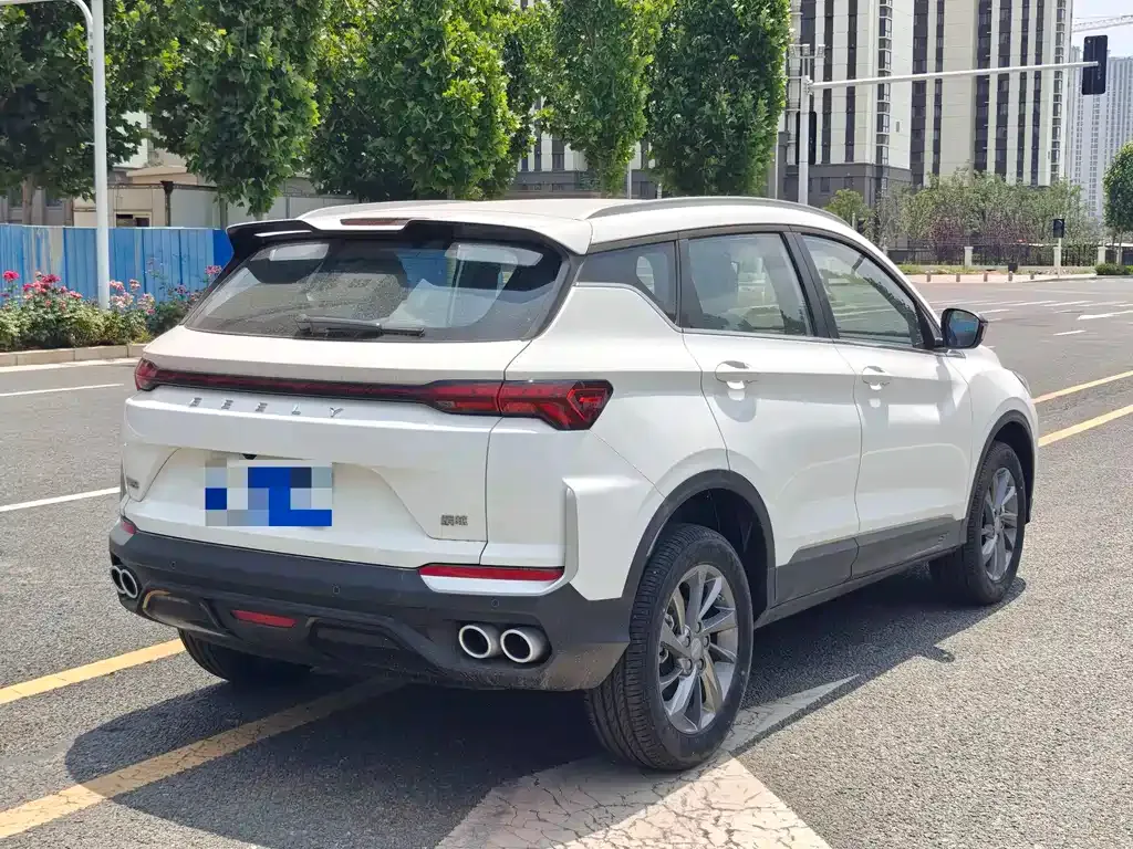 Geely Binyue — фото 10
