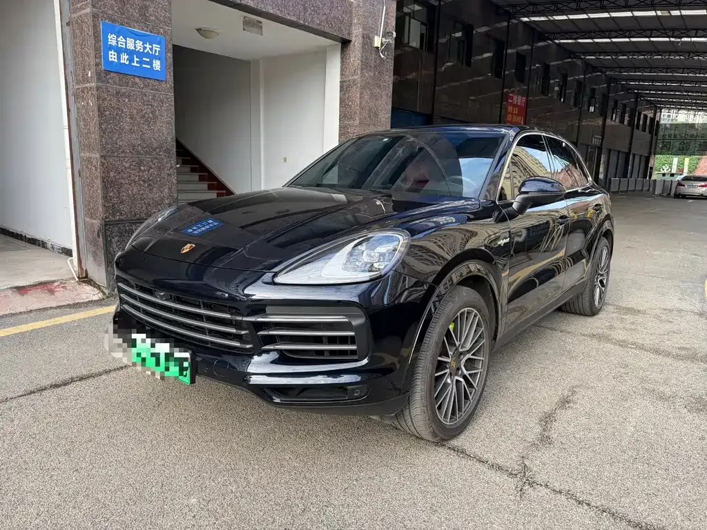 Porsche Cayenne Hybrid — фото 1