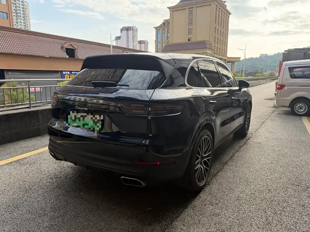 Porsche Cayenne Hybrid — фото 3