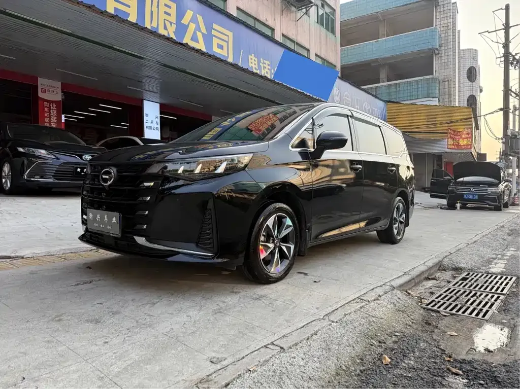 GAC Motor Trumpchi M6 — фото 1