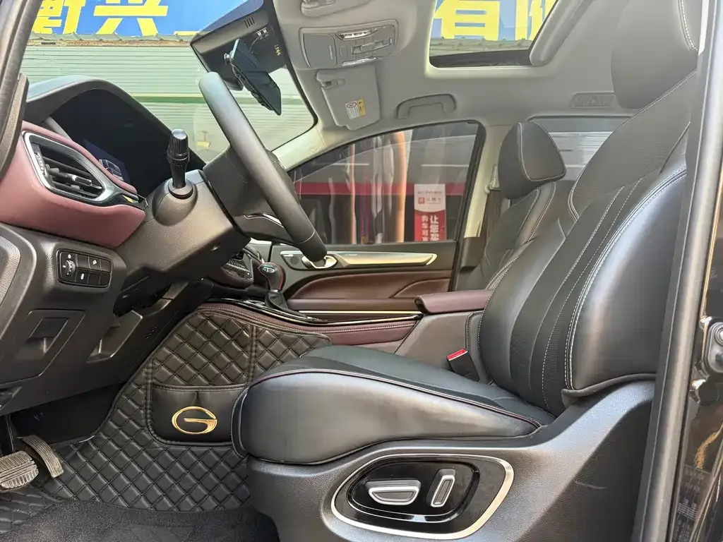 GAC Motor Trumpchi M6 — фото 2