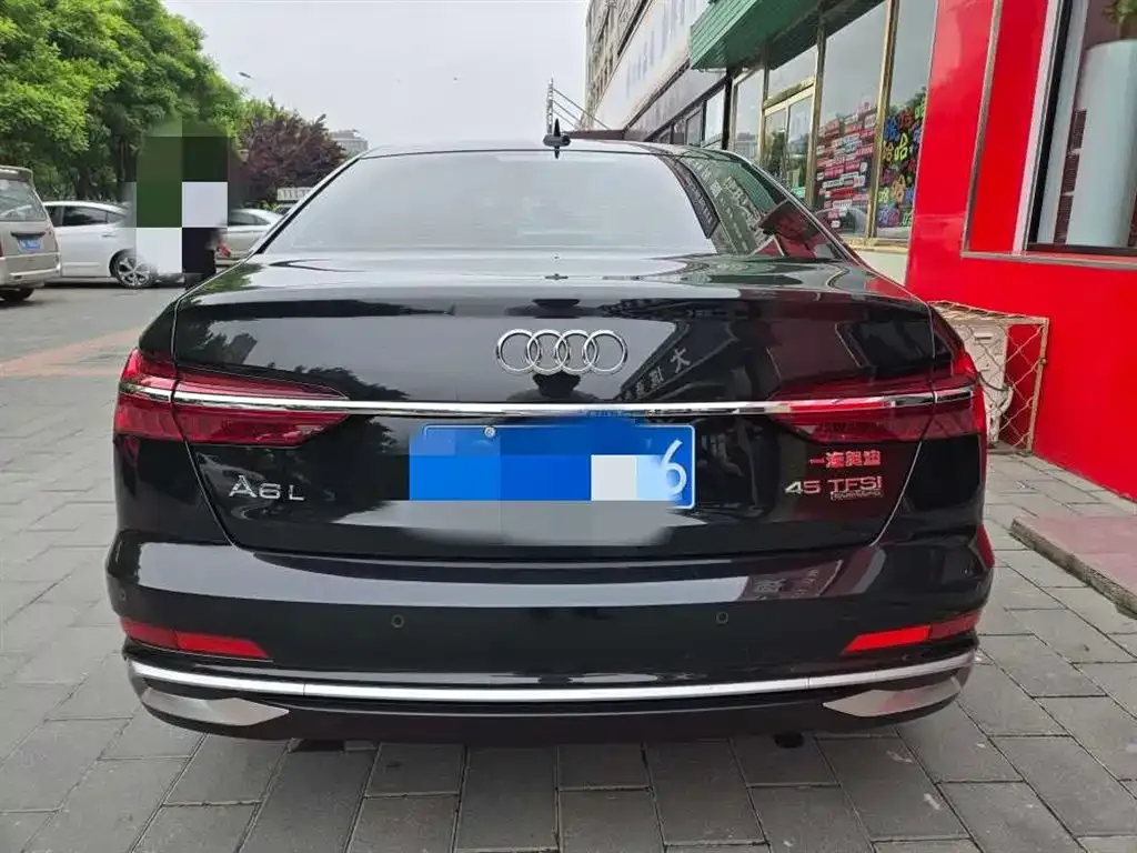 Audi A6L — фото 2