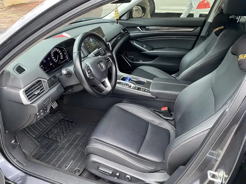 Honda Accord — фото 6
