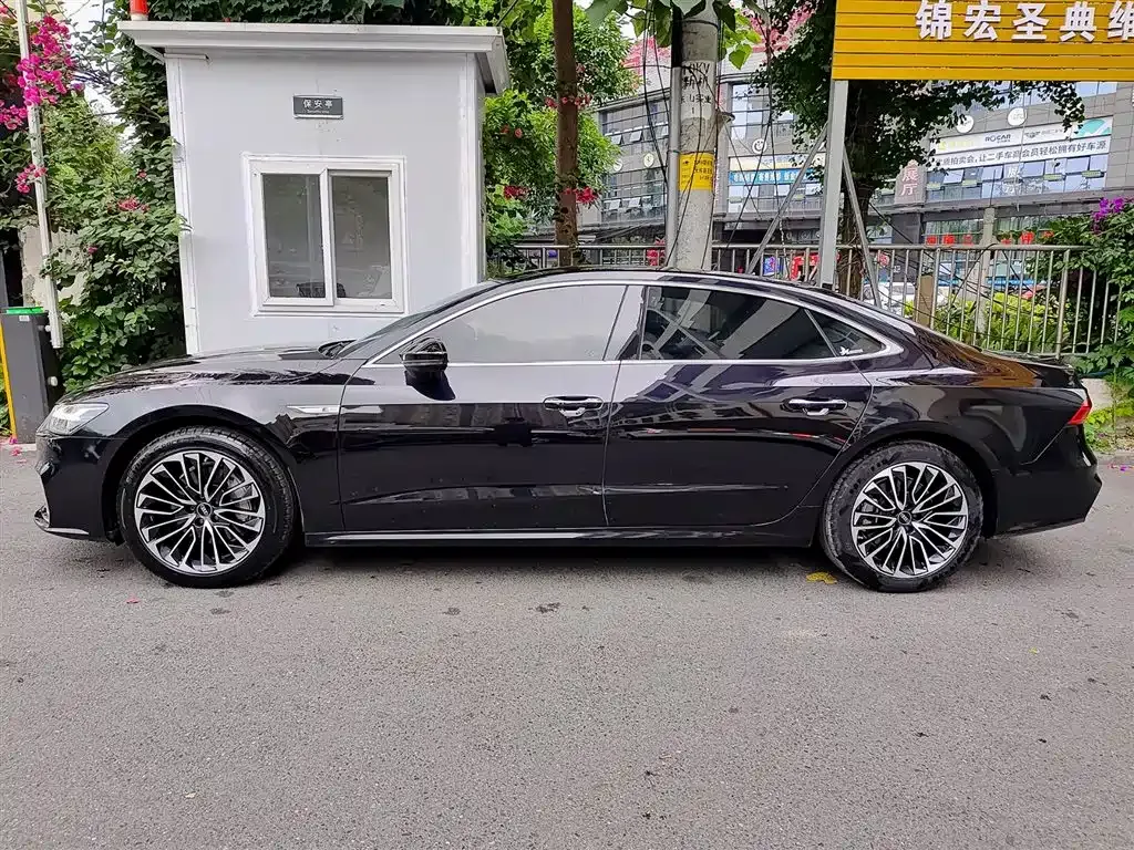 Audi A7L — фото 10