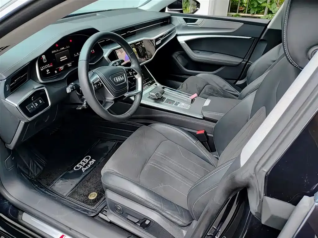 Audi A7L — фото 3
