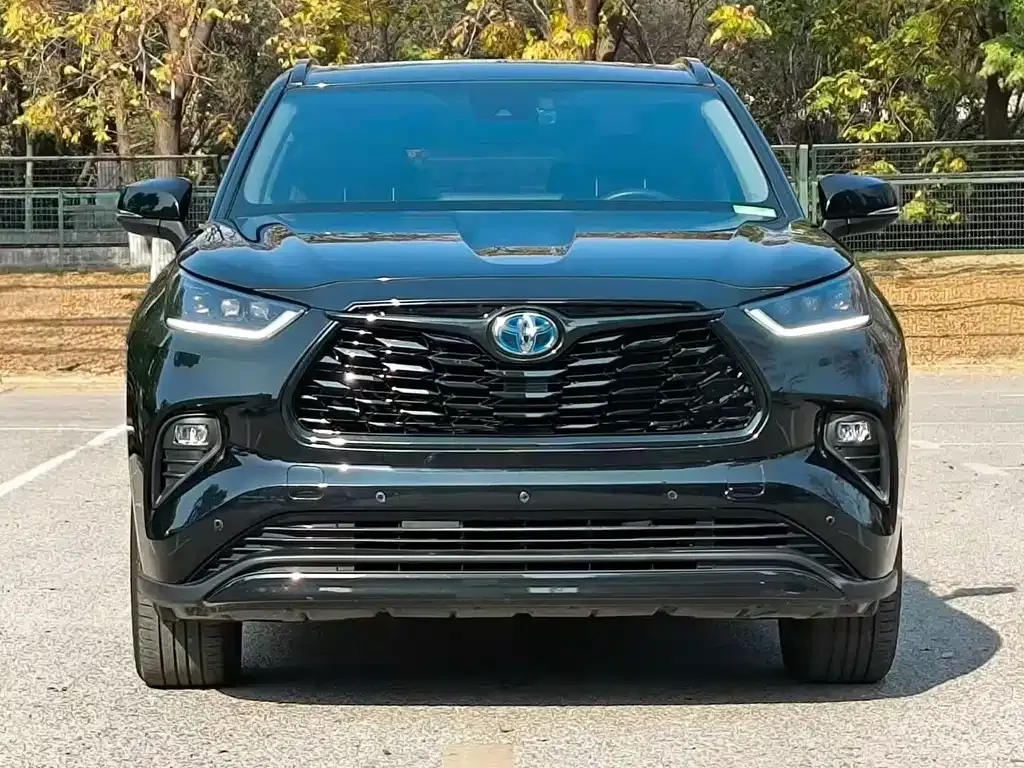 Toyota Highlander — фото 10