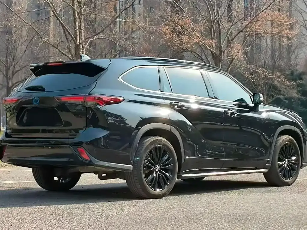 Toyota Highlander — фото 4