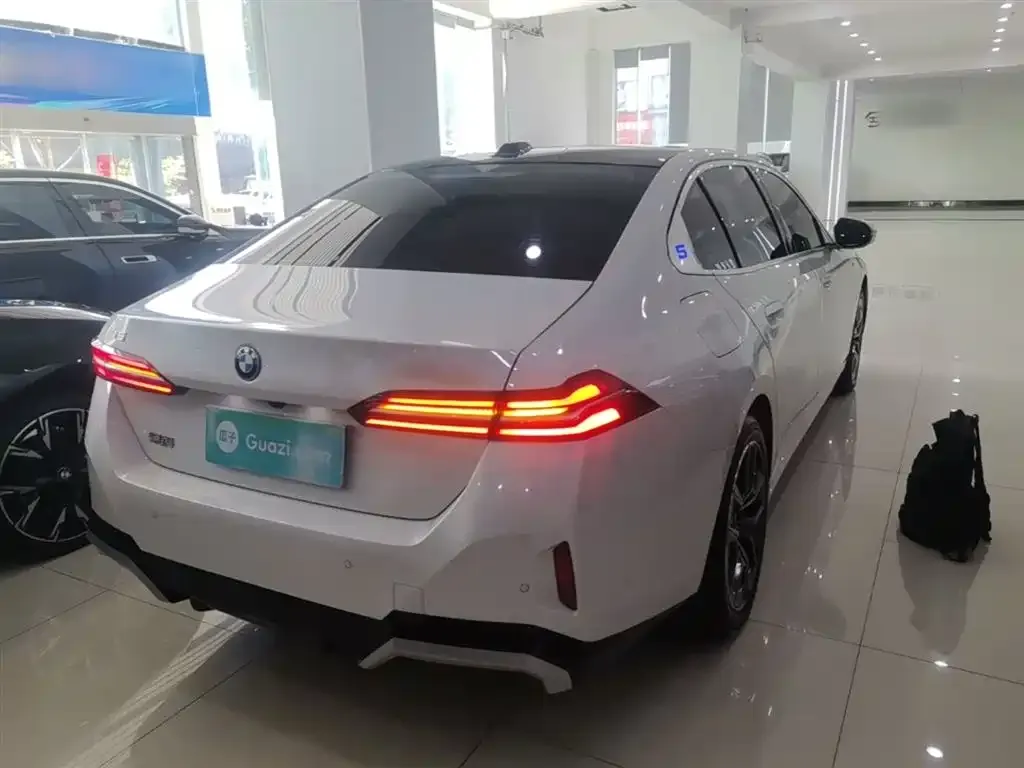 BMW i5 2025 из CN, фото 9
