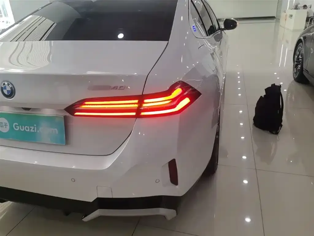 BMW i5 2025 из CN, фото 4