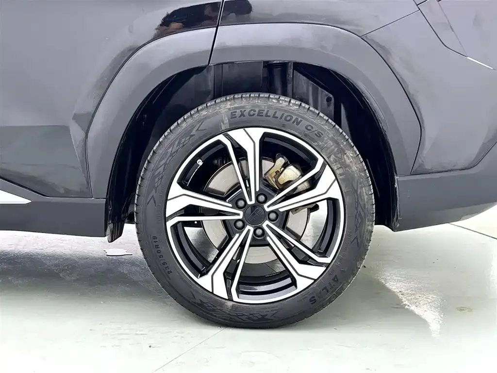 Geely Galaxy L7 — фото 9
