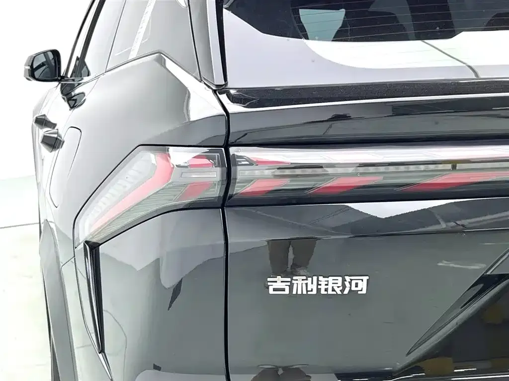 Geely Galaxy L7 — фото 8