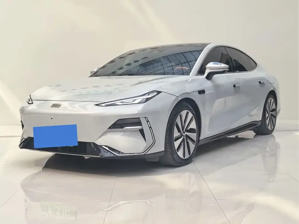 Geely Galaxy E8