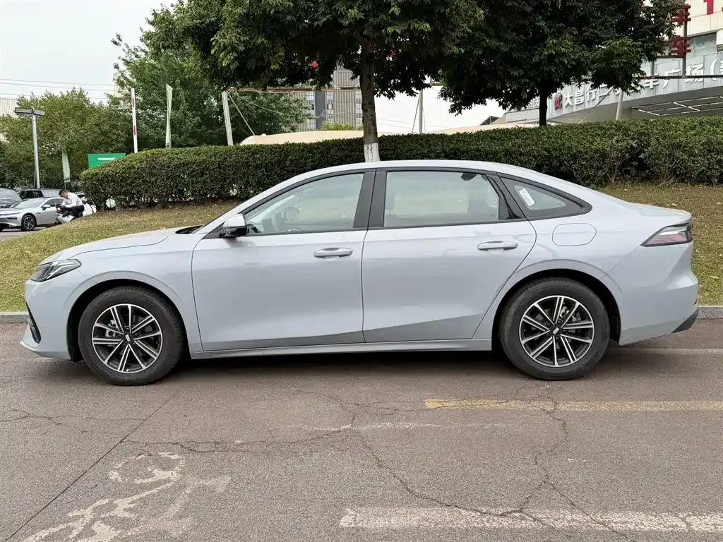 Geely 银河A7 EM 2025 из CN, фото 10