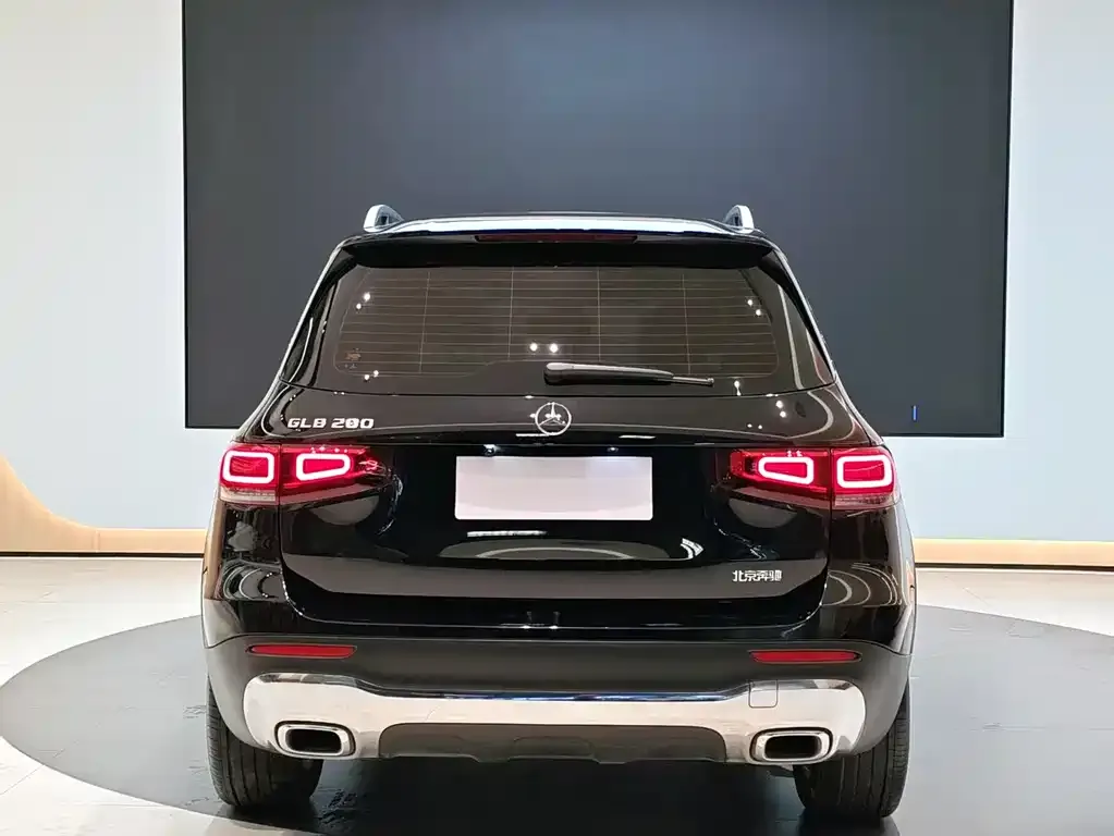 Mercedes-Benz GLB — фото 3