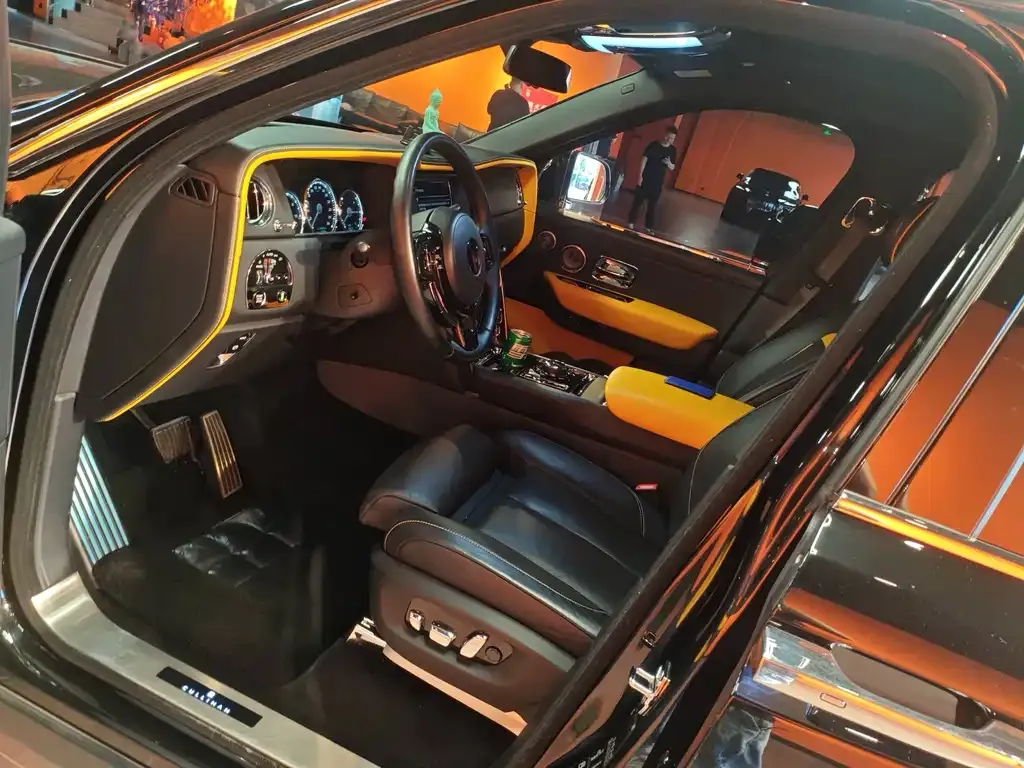 Rolls-Royce Cullinan 2021 из CN, фото 4