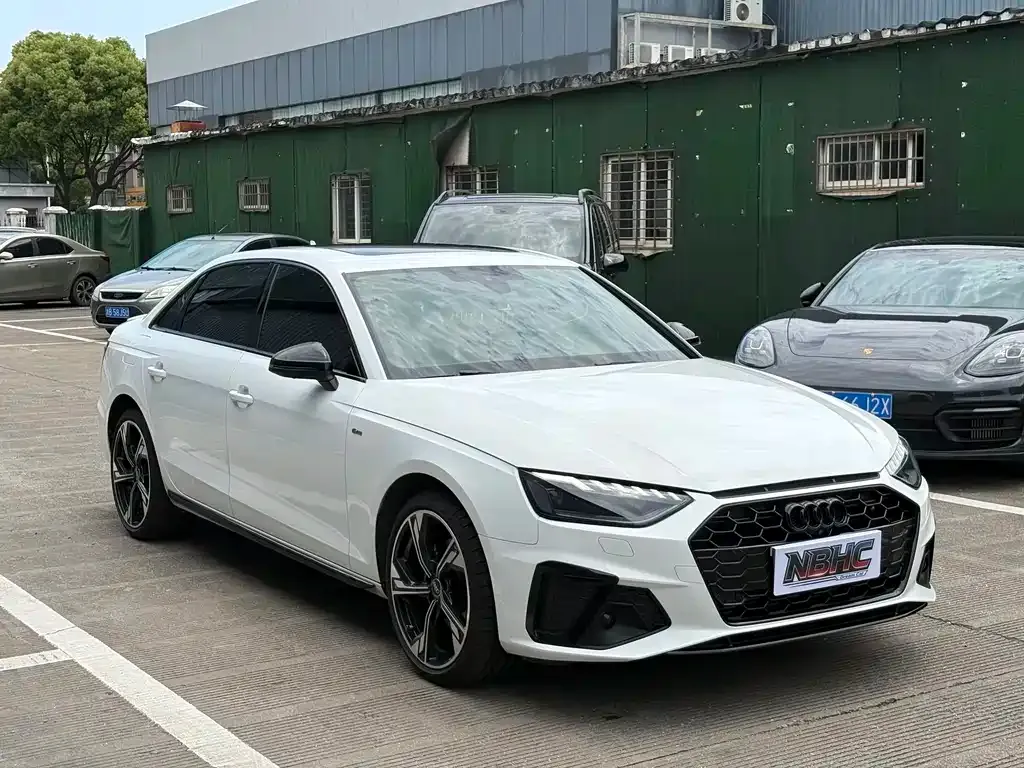 Audi A4L 2024 из CN, фото 4