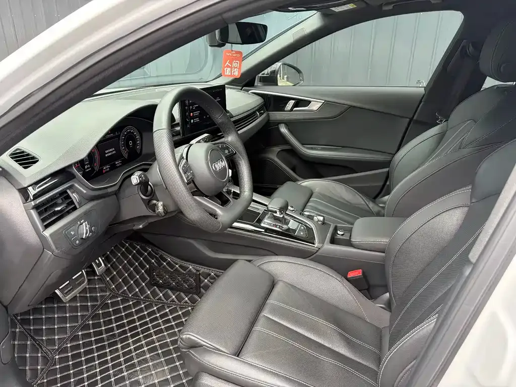 Audi A4L 2024 из CN, фото 9