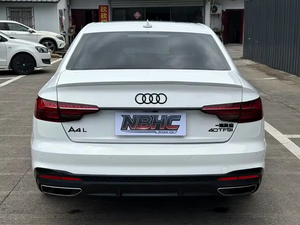 Audi A4L 2024 из CN, фото 2