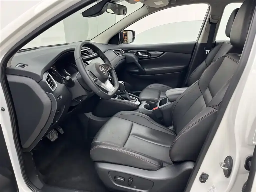 Nissan Qashqai — фото 4