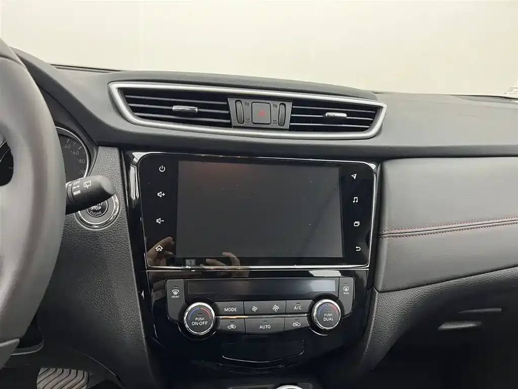 Nissan Qashqai — фото 2