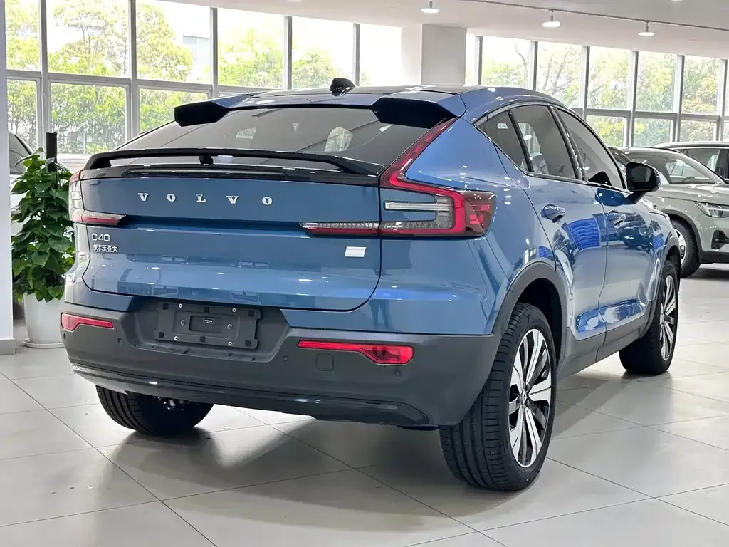 Volvo C40 2023 из CN, фото 7