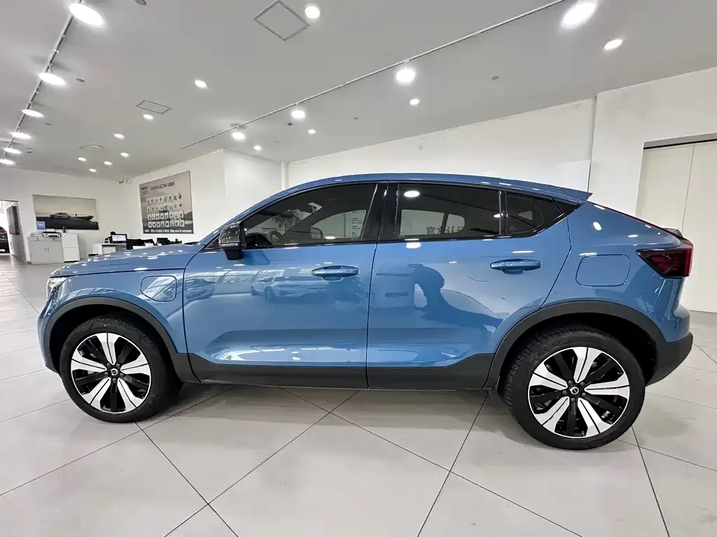 Volvo C40 2023 из CN, фото 8
