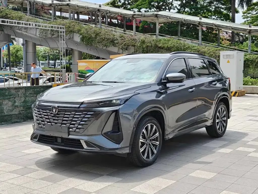 Changan CS75PLUS — фото 1