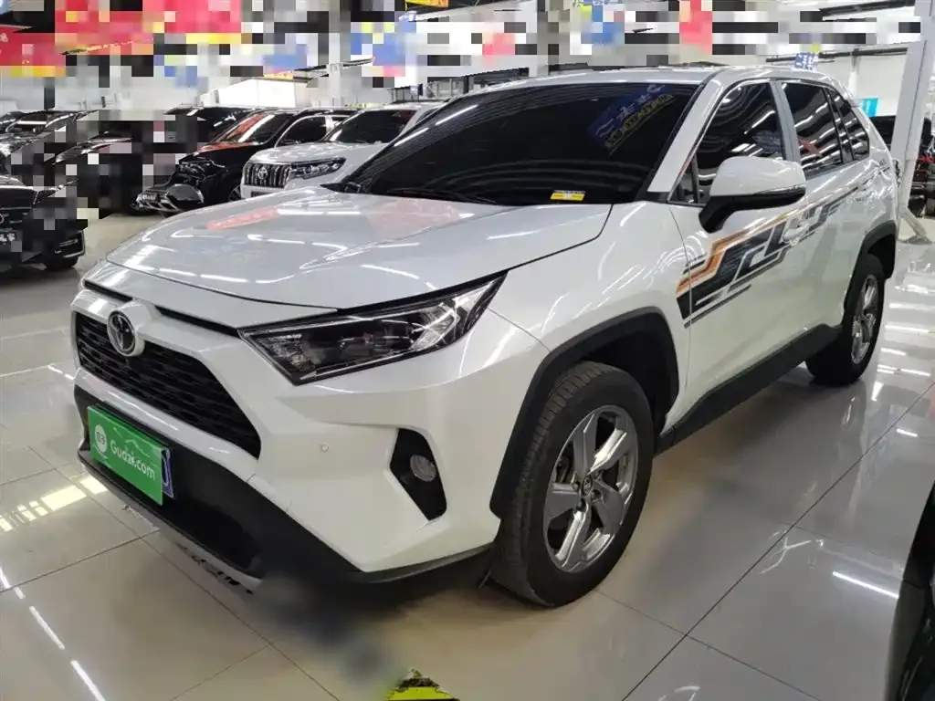 Toyota RAV4 — фото 2