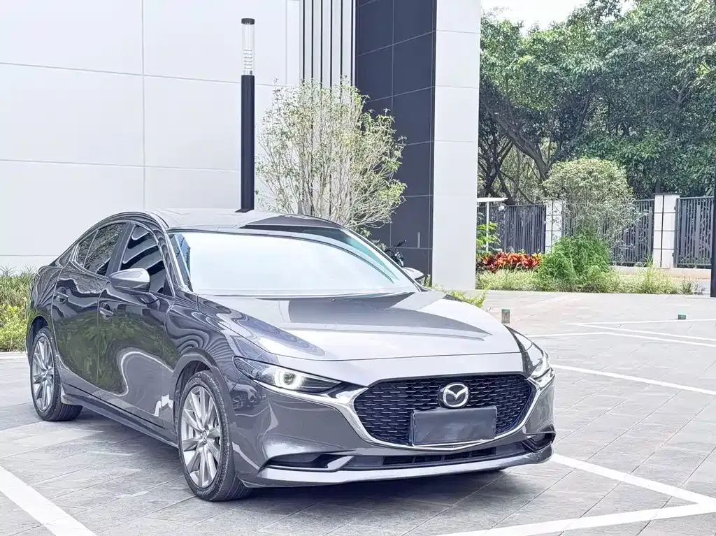 Mazda 3 Axela — фото 10