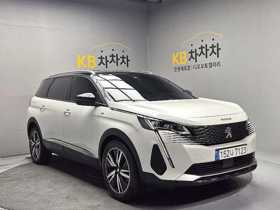 Peugeot 5008 2023 из KR, фото 7