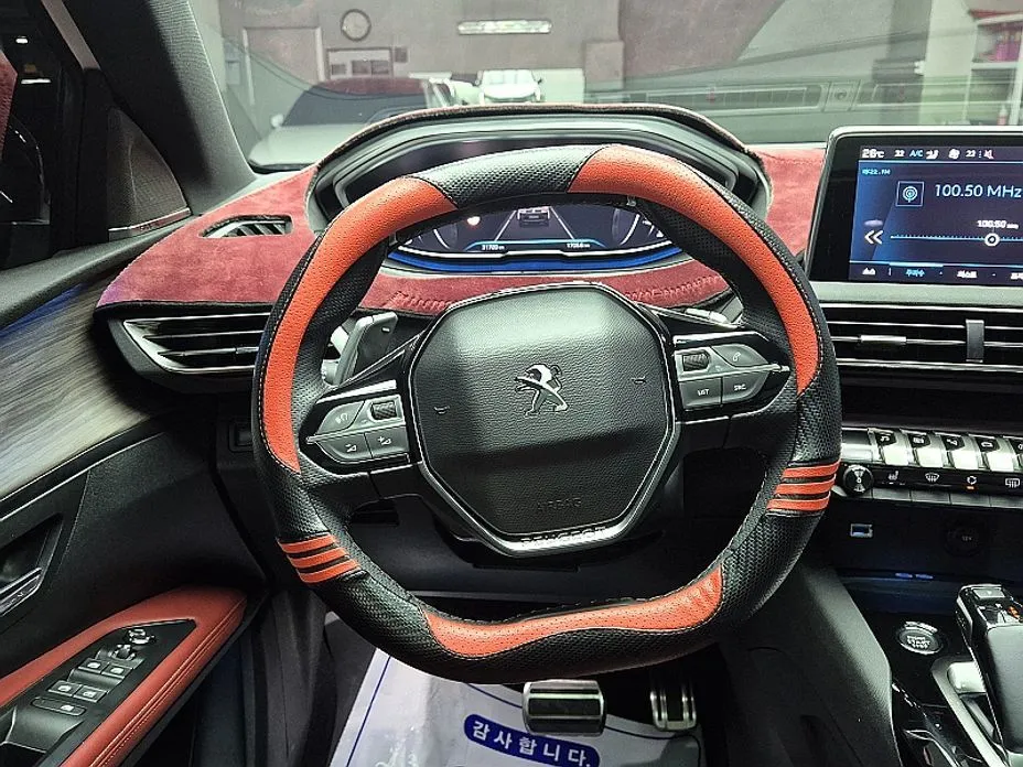 Peugeot 5008 2023 из KR, фото 8