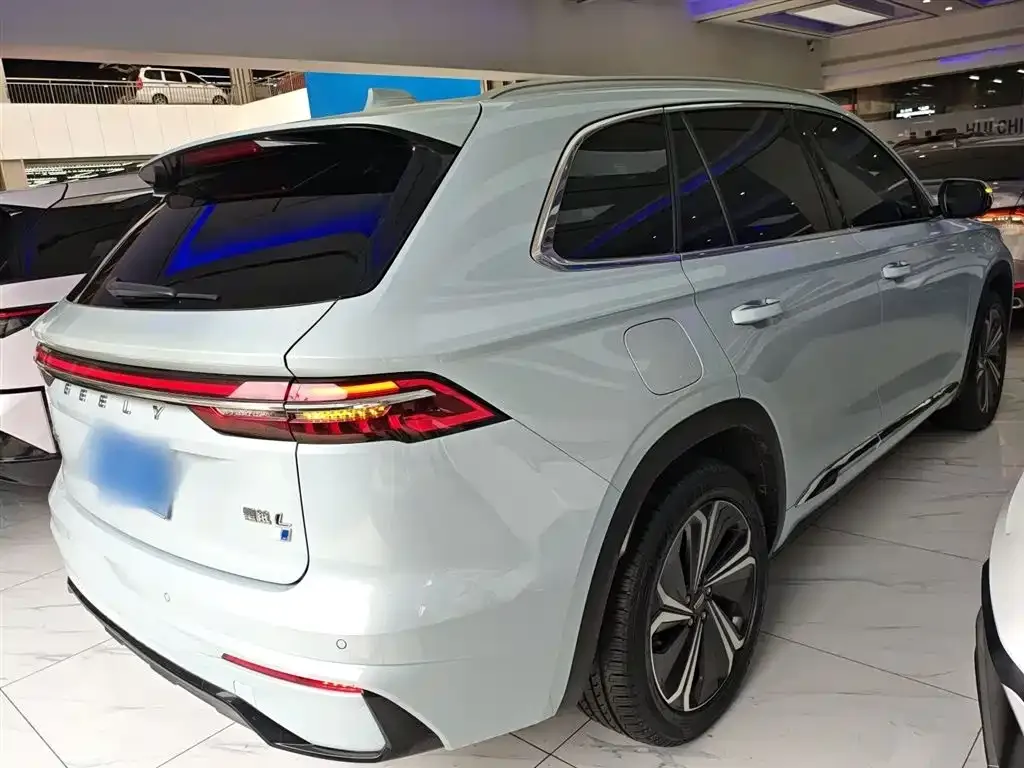 Geely Xingyue L — фото 10