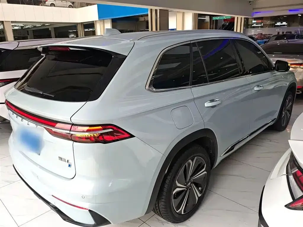 Geely Xingyue L — фото 3