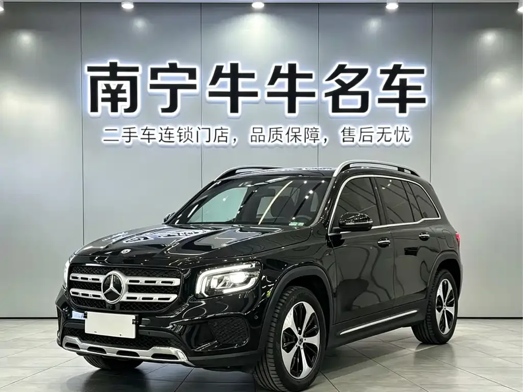 Mercedes-Benz GLB — фото 1